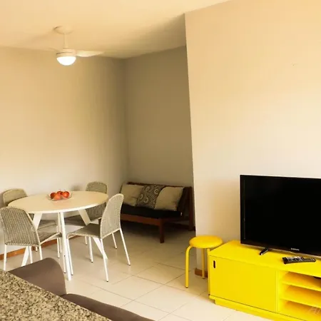 Apto 2 dormitórios à 400 m da Praia de Riviera de São Lourenço - com serviço de praia-3